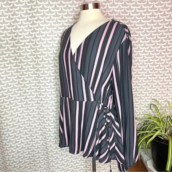 Torrid Purple Stripe Crepe Wrap Crop Blouse Top Long Sleeve Plus Size 2 2X - Picture 9 of 14